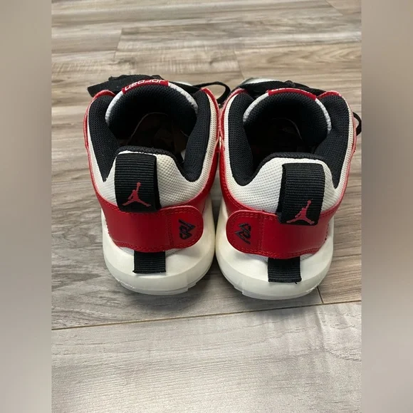 Nike Air Jordan One Take 5 Basketball Shoes White Black Red Youth Size 5 Unisex - Picture 3 of 9